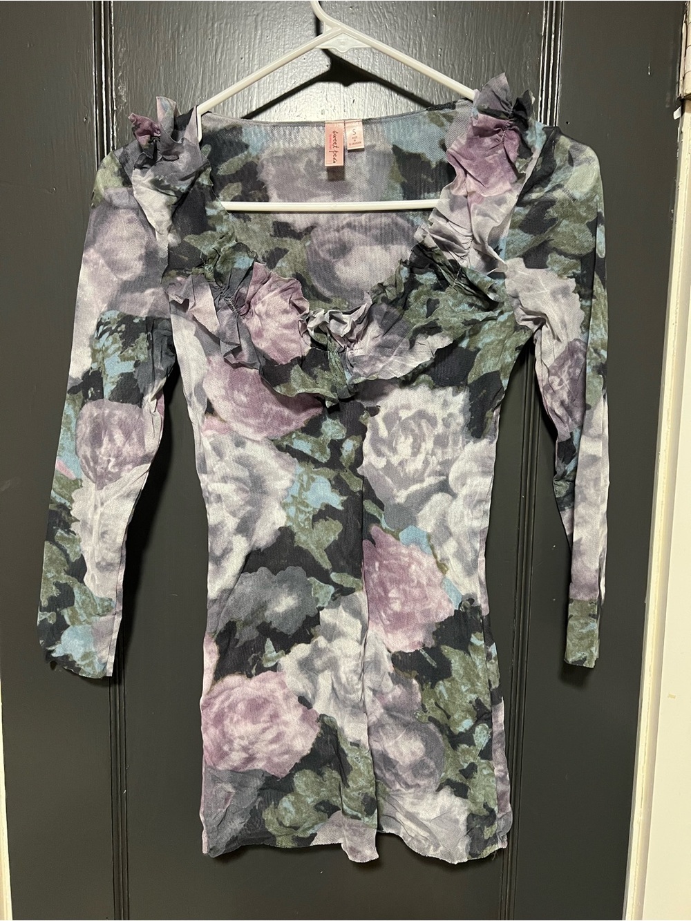 Sweet Pea by Stacy Frati Floral Ruffle Neck Long Sleeve Top in Purple and Gray S